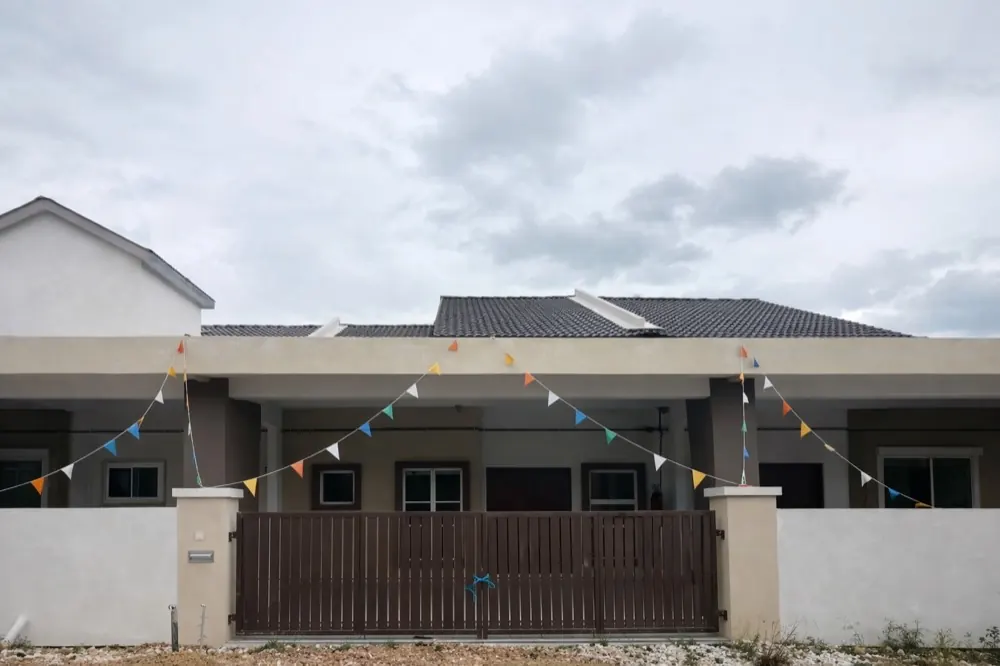 Lapangan Harmoni, Pengkalan & St18