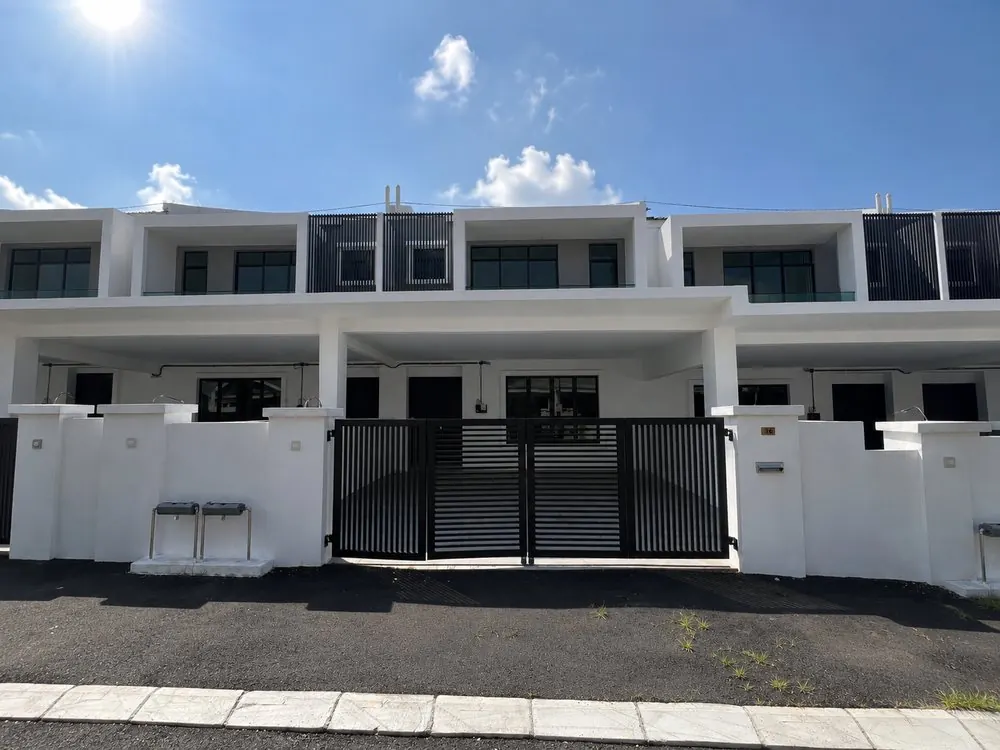 Shatin Residence, Pengkalan & St18